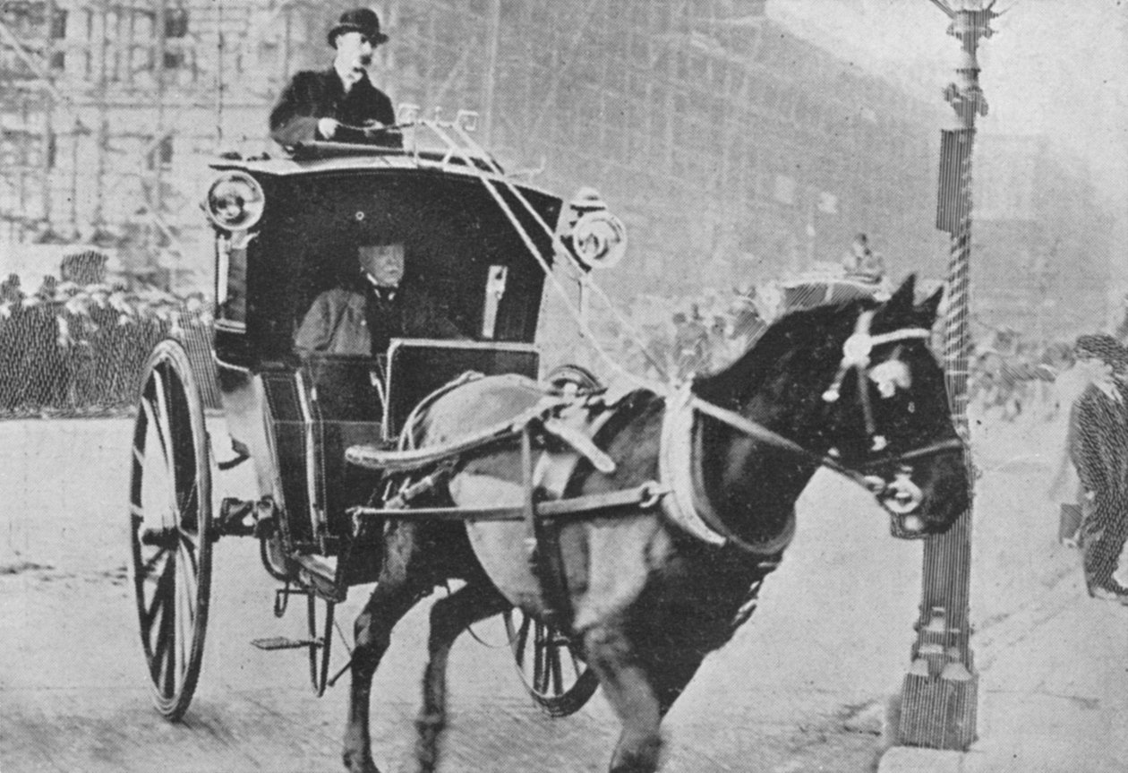 O Premier toma um táxi, de um artigo intitulado A Remontagem do Parlamento publicado em The Graphic October 27th 1906 de English Photographer