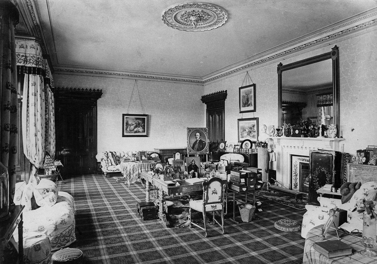 A sala de estar do Queens, Castelo de Balmoral de English Photographer