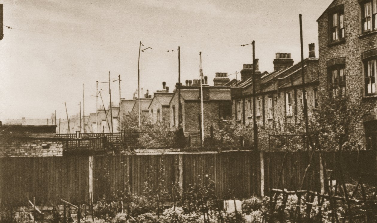 As antenas do subúrbio, de Wonderful London, publicado em 1926-27 (fotogravura) de English Photographer