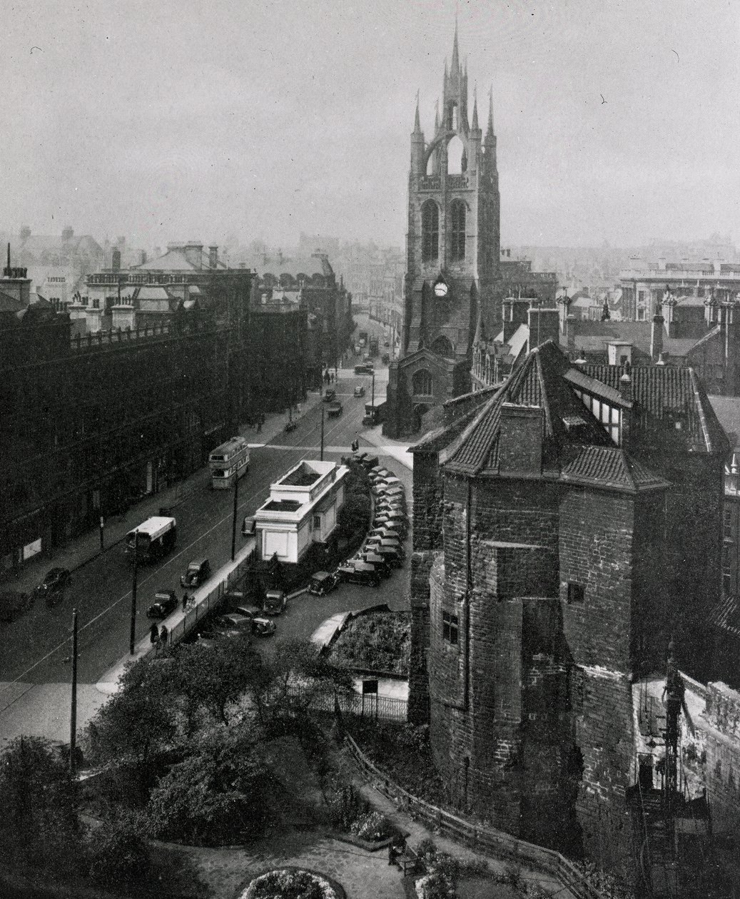 Vista da Catedral de São Nicolau, Newcastle-upon-Tyne de English Photographer
