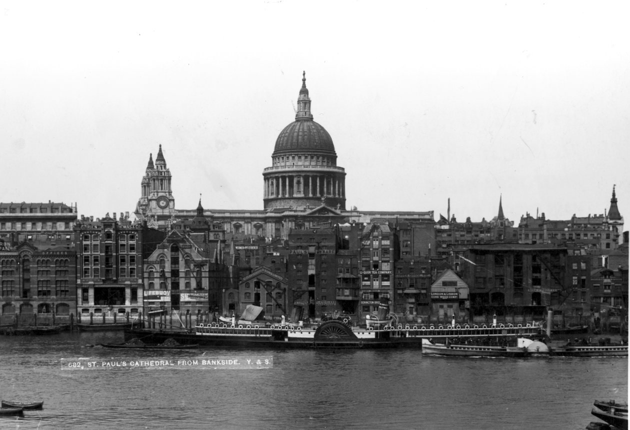 Vista da Catedral de São Paulo de Bankside de English Photographer