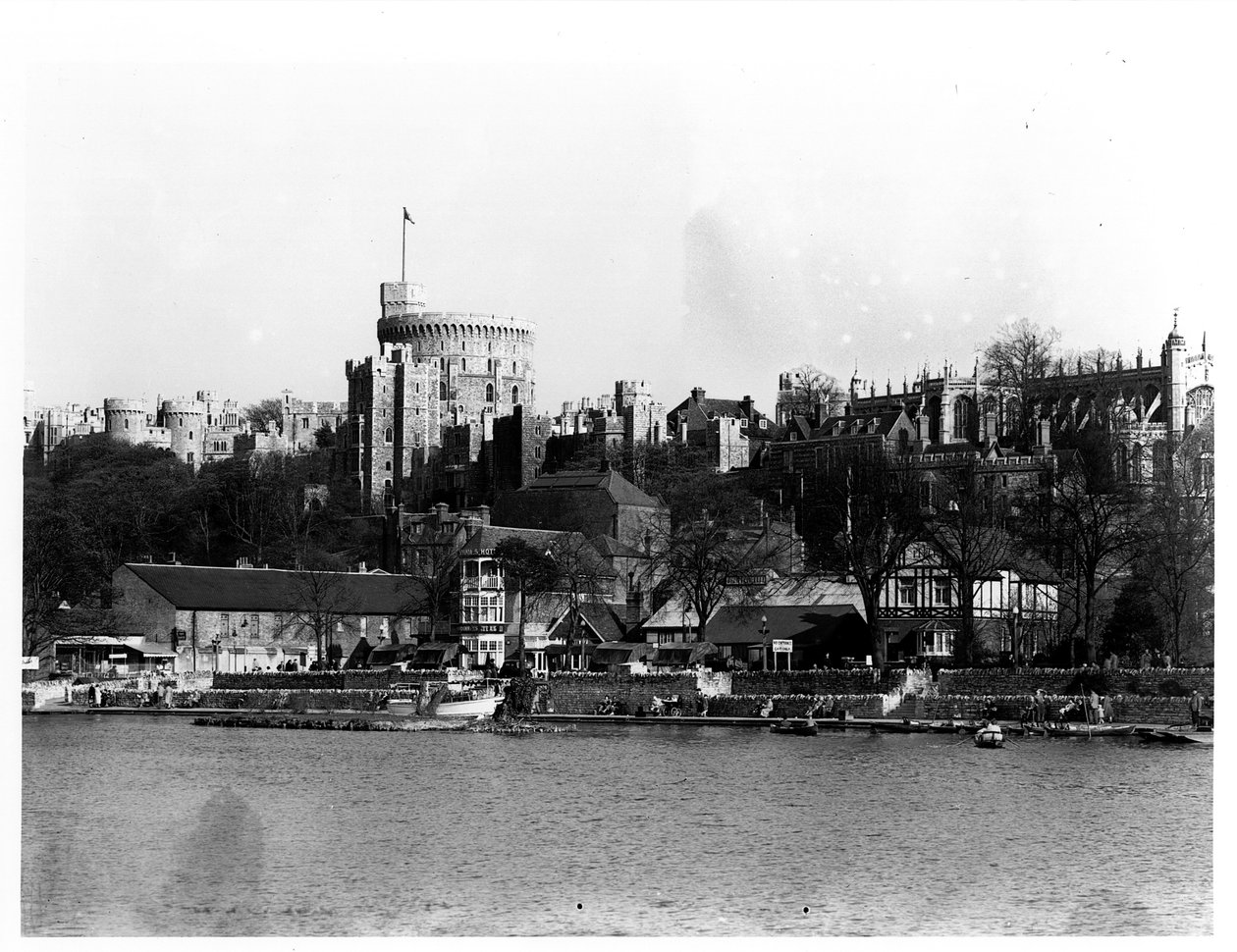 Vista, de, castelo windsor, através, a, rio thames de English Photographer