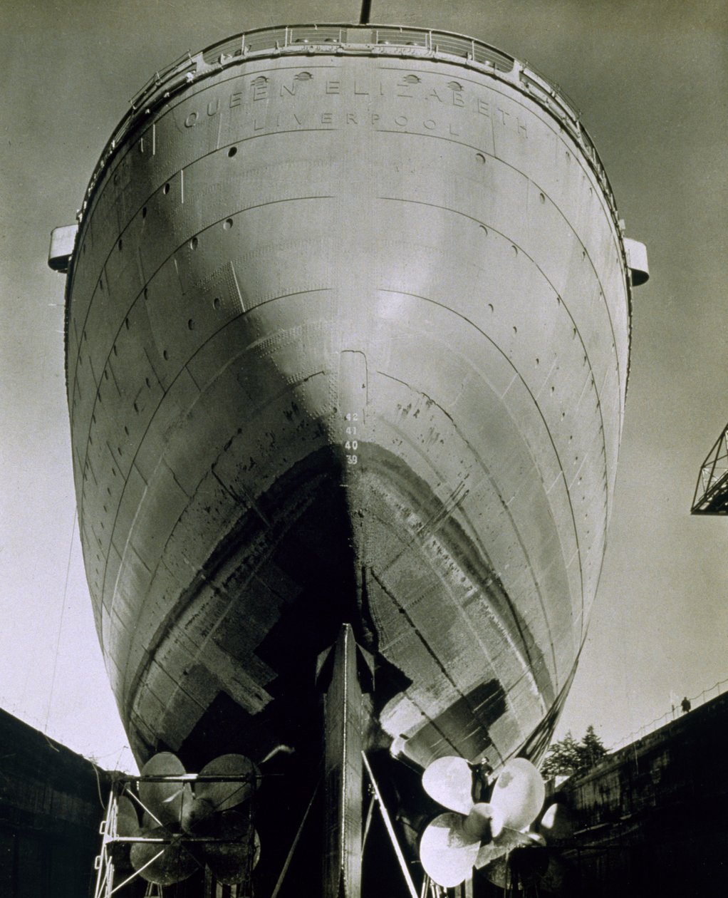 Vista do RMS Queen Elizabeth, 1942 de English Photographer