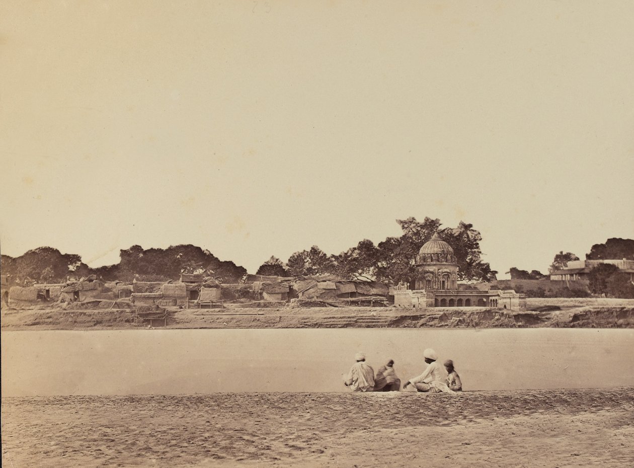 Aldeia por um rio, c.1858 (foto sépia) de English Photographer