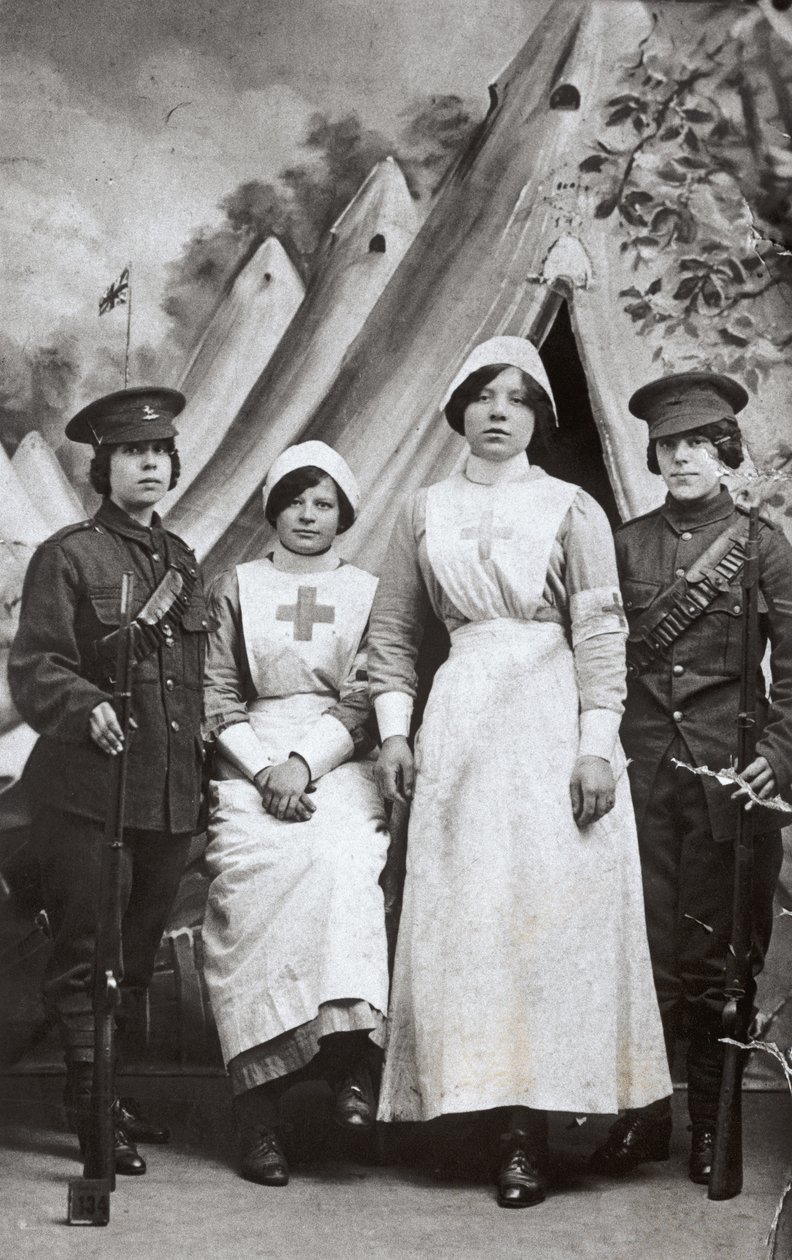 Mulheres em guerra, 1914-18 de English Photographer