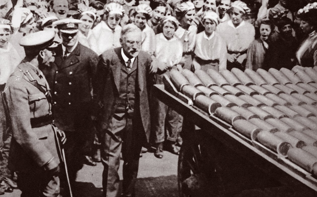 Mulheres no trabalho em uma fábrica de munições durante a Grande Guerra de English Photographer