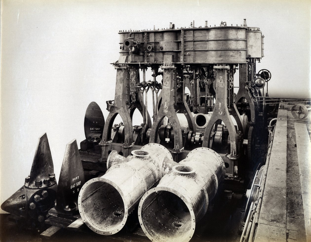 Quintal não 647, Baikal. Mostrando os principais motores para o gelo quebrando trem balsa vaporizador Baikal, 1896 de English Photographer