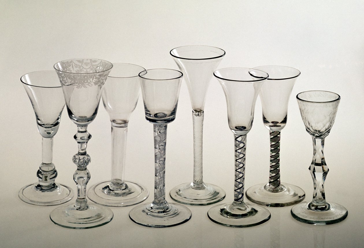 Coleção de taças de vinho (vidro) de English School