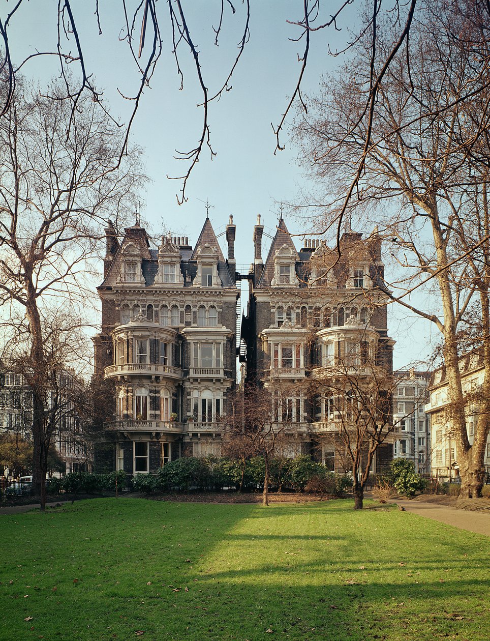 Cornwall Gardens, SW7, construído em 1850 de English School