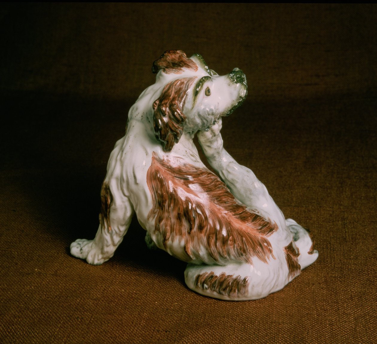 Figura de Derby de um spaniel de rei Charles, período de Chelsea-Derby, c.1780 (porcelana) de English School