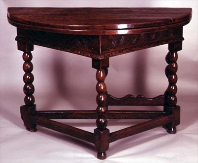 Mesa de pernas de portão com pernas torneadas, c.1600 (carvalho) de English School