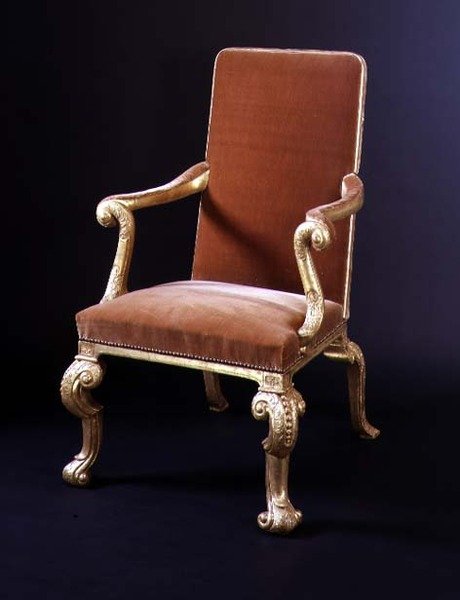 Poltrona dourada com estofamento de veludo, c.1710 (dourado e veludo) de English School