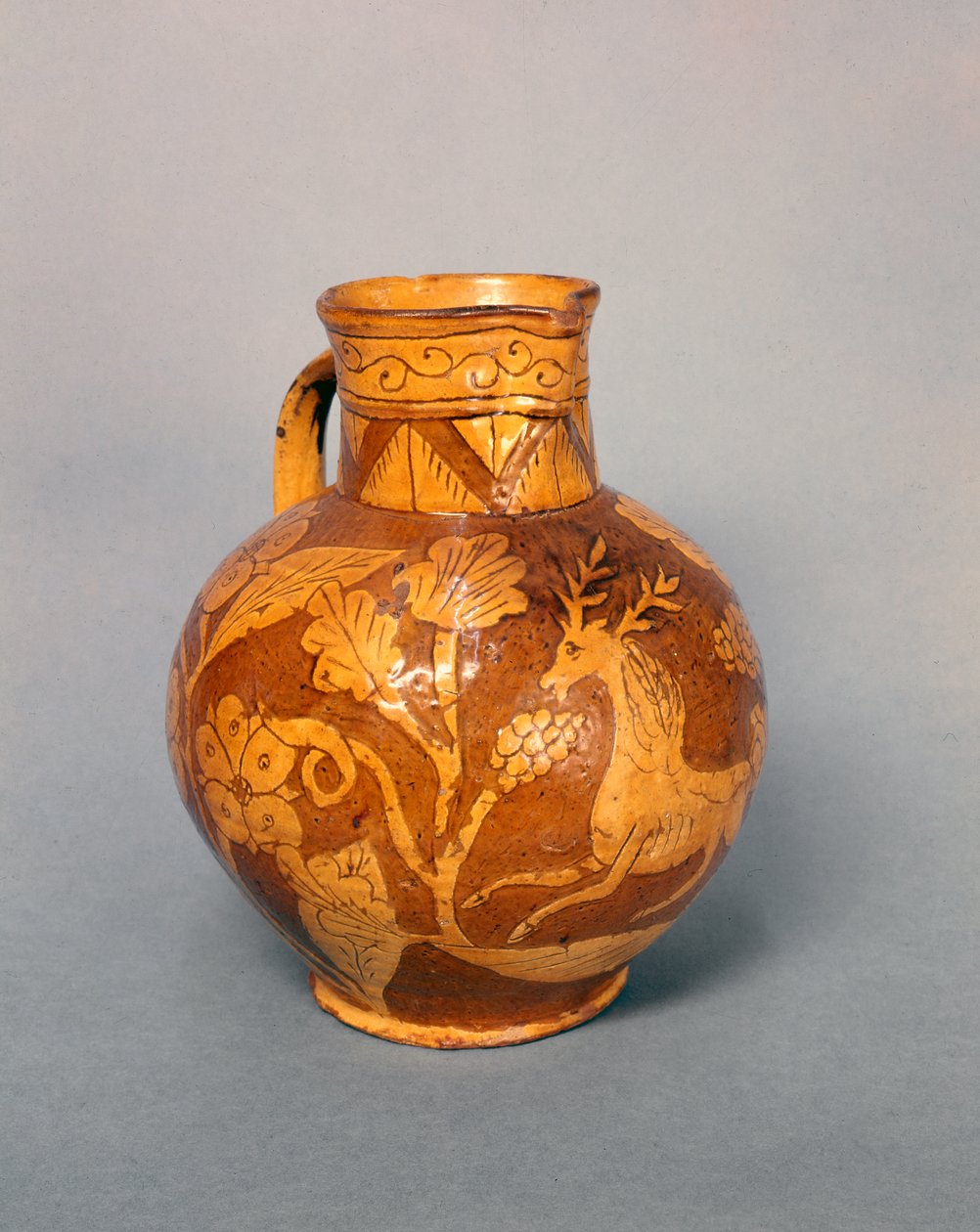 Jarro de colheita com decoração sgraffito, c.1813 de English School