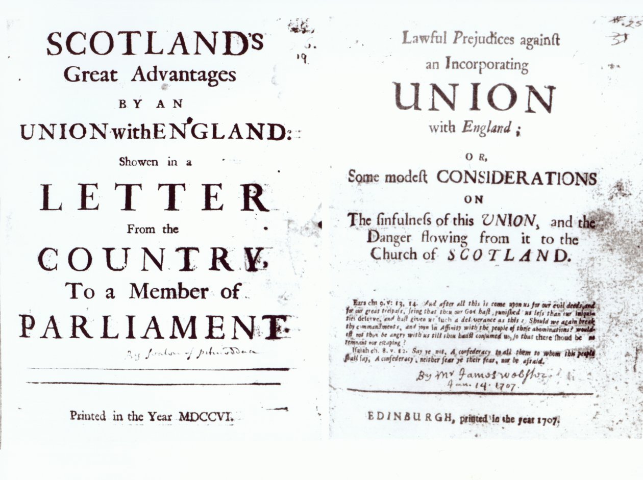 Panfletos mostrando os dois lados do debate da união anglo-escocesa, 1707 de English School