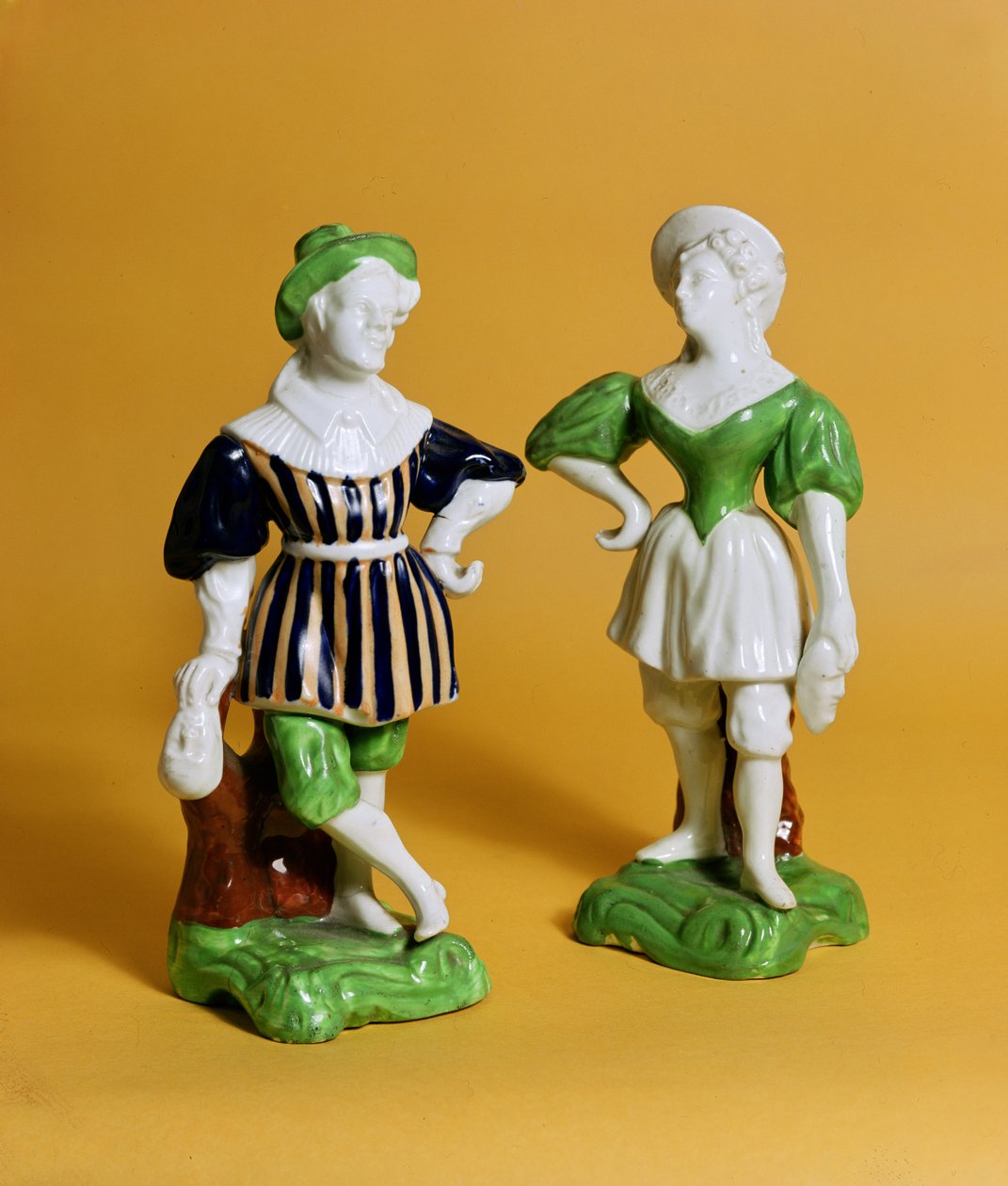 Estatuetas de Rockingham da Commedia dellArte em trajes do século XVI, c.1830 (porcelana) de English School