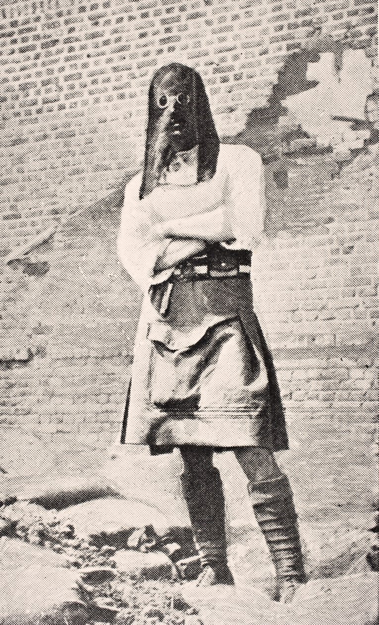Soldado escocês usando máscara de gás em 1915, de &39;The War Illustrated deLuxe, publicado em Londres, 1916 de English School