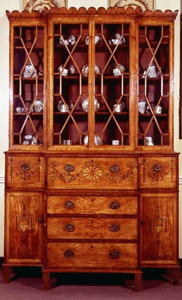 Estante Secretaire, c.1790 (figurado satinwood) de English School