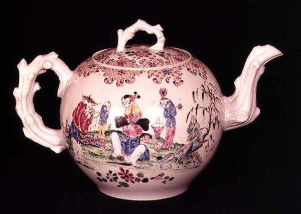Staffordshire pote de furos, c.1755 (grés de vidro salgado) de English School