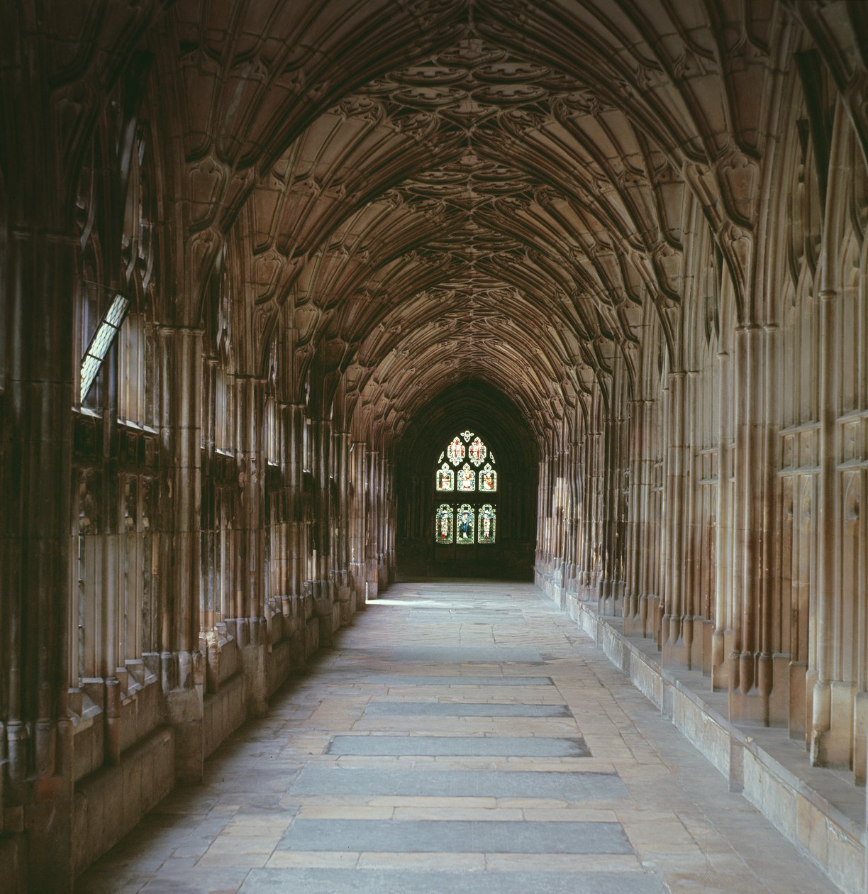 Vista dos claustros, c.1355 de English School