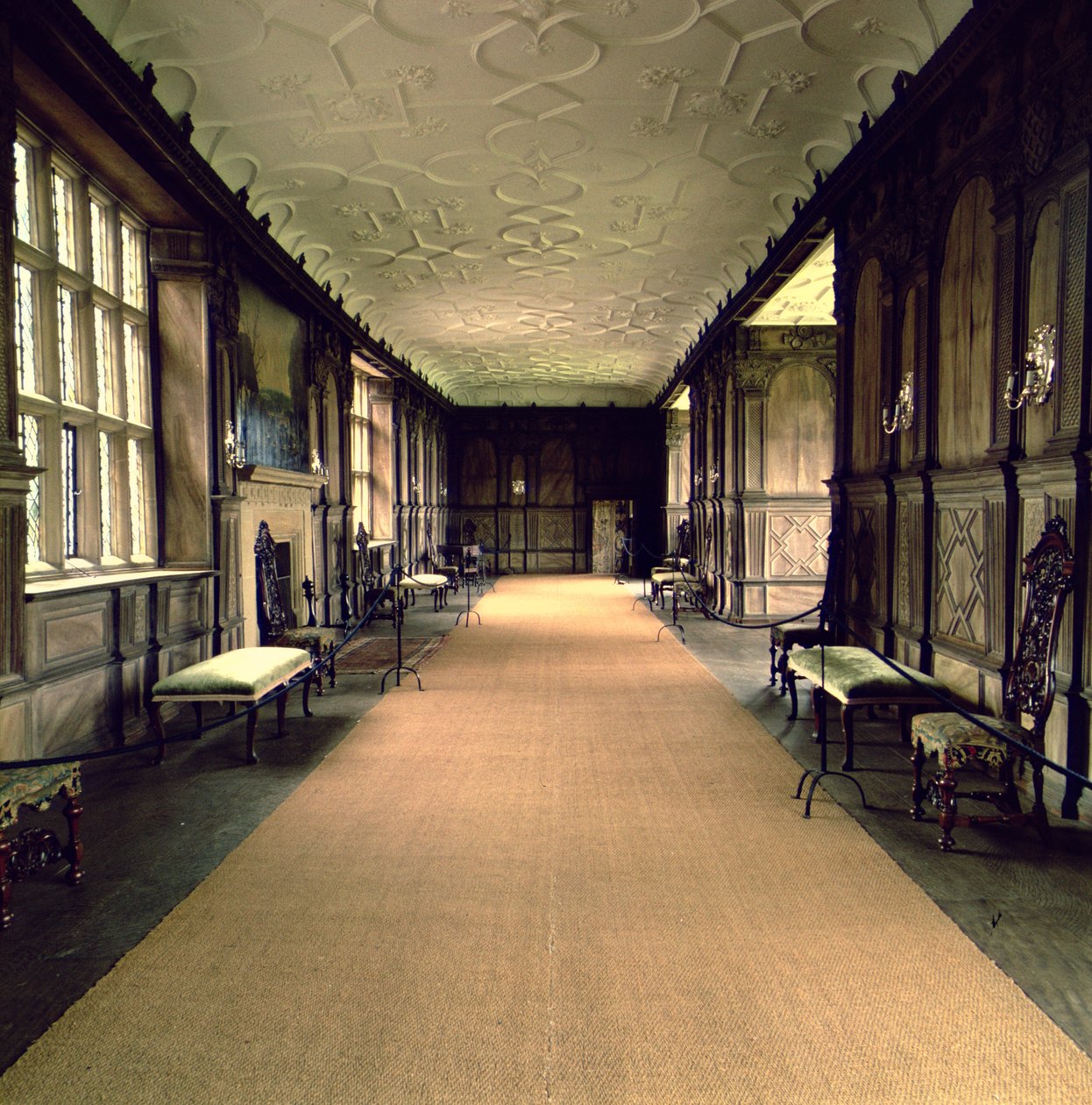 Vista da Long Gallery, do final do século XVI ao início do século XVII de English School
