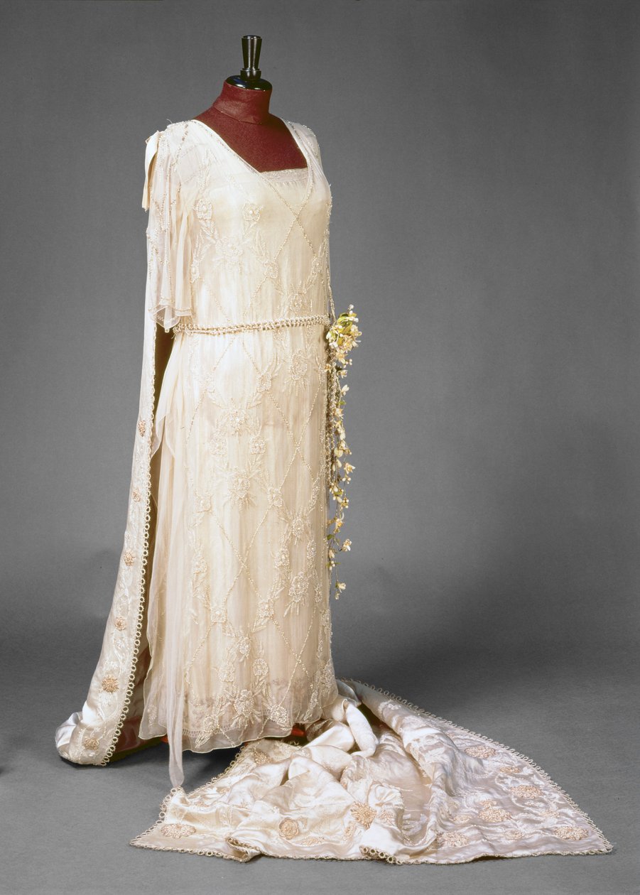 Vestido de casamento usado por Mary, Princesa Real, 1922 de English School