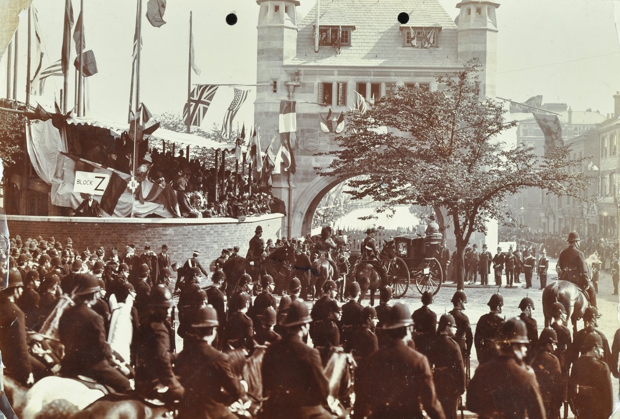Túnel Blackwall: pagentria como o Príncipe de Gales, mais tarde o Rei Eduardo VII e a Princesa Alexandria assistem à abertura cerimonial do túnel, 1897 de English Photographer