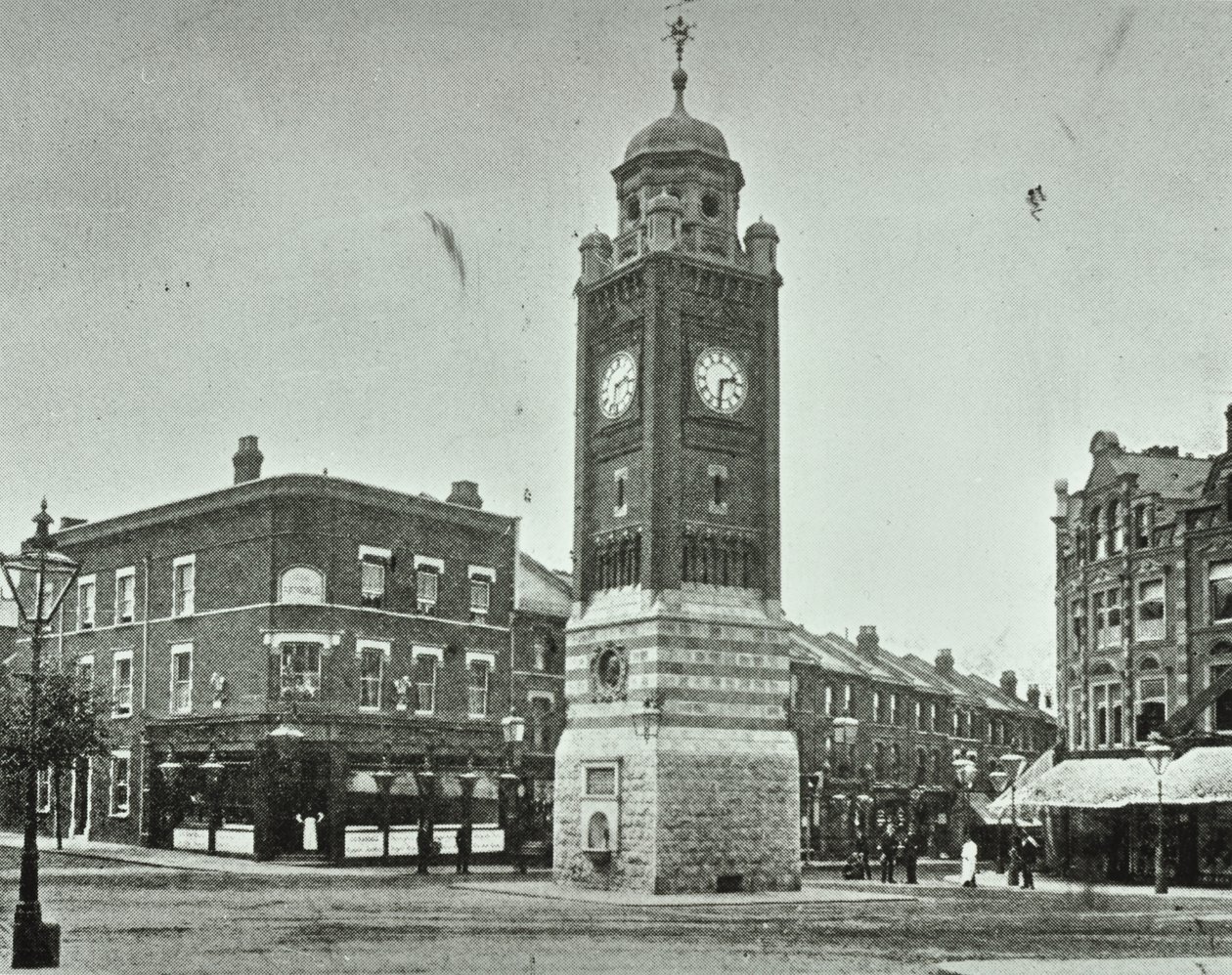 Torre do Relógio, The Broadway, Crouch End, 1890 de English Photographer