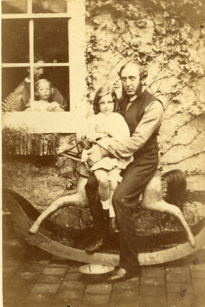Pai filha, sentada, ligado, um, cavalo balanço, com, irmão mãe, olhar através janela, 1860s, (albumen, impressão) de English Photographer