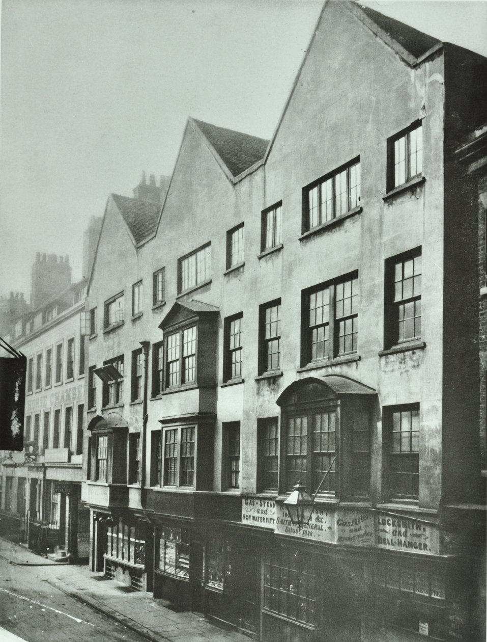 Fetter Lane, traseira do Barnards Inn, cidade de Londres, 1879 de English Photographer