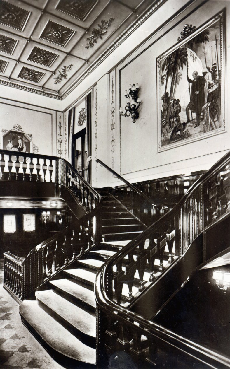 Grand Staircase a bordo do HMS Homeric de English Photographer