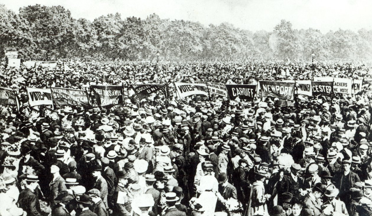 Grande votação para demonstração de mulheres no Hyde Park, 21 de junho de 1908 de English Photographer