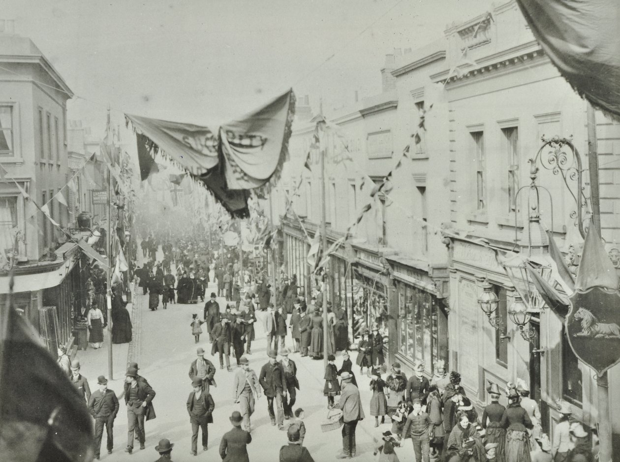 Hare Street: inauguração do ferry de Woolwich, 1889 de English Photographer