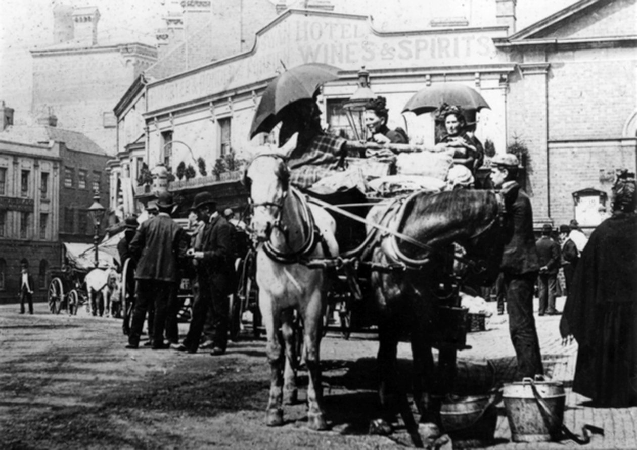 Táxis de cavalo, Oxford Street, Kidderminster, 1910 de English Photographer
