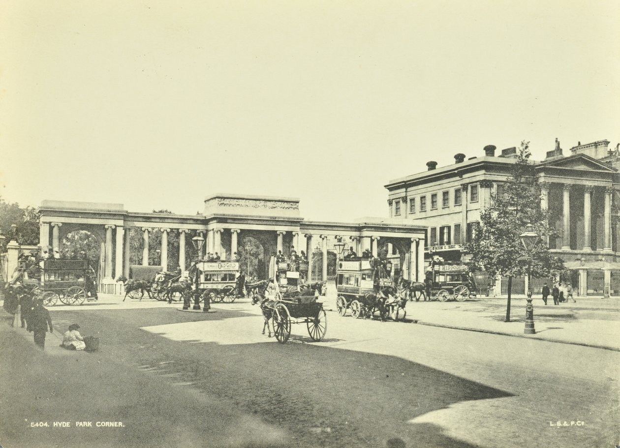 Hyde Park Corner, Westminster LB: olhando para o norte, 1896 de English Photographer