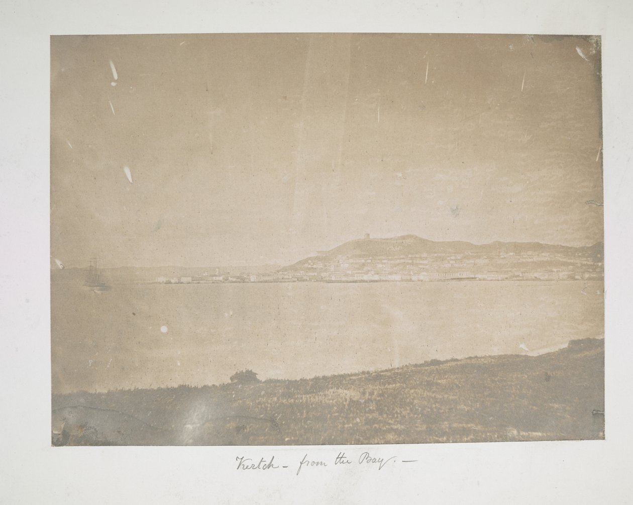 Kertch, da Baía. Fotógrafo: Unknownc 1855-1856 de English Photographer