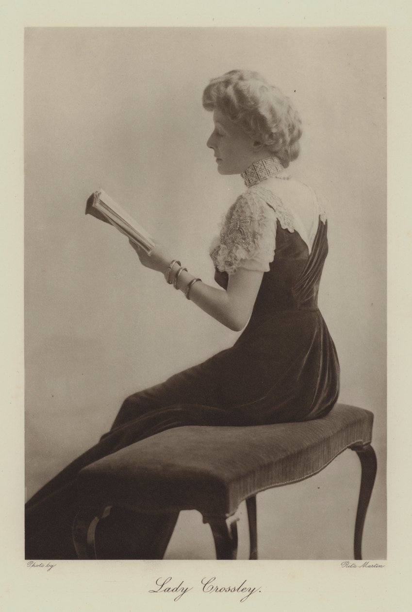 Lady Crossley (fotografia a preto e branco) de English Photographer