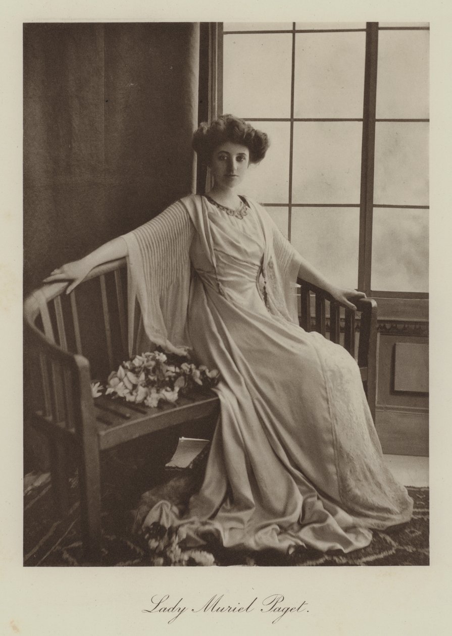 Lady Muriel Paget (fotografia a preto e branco) de English Photographer