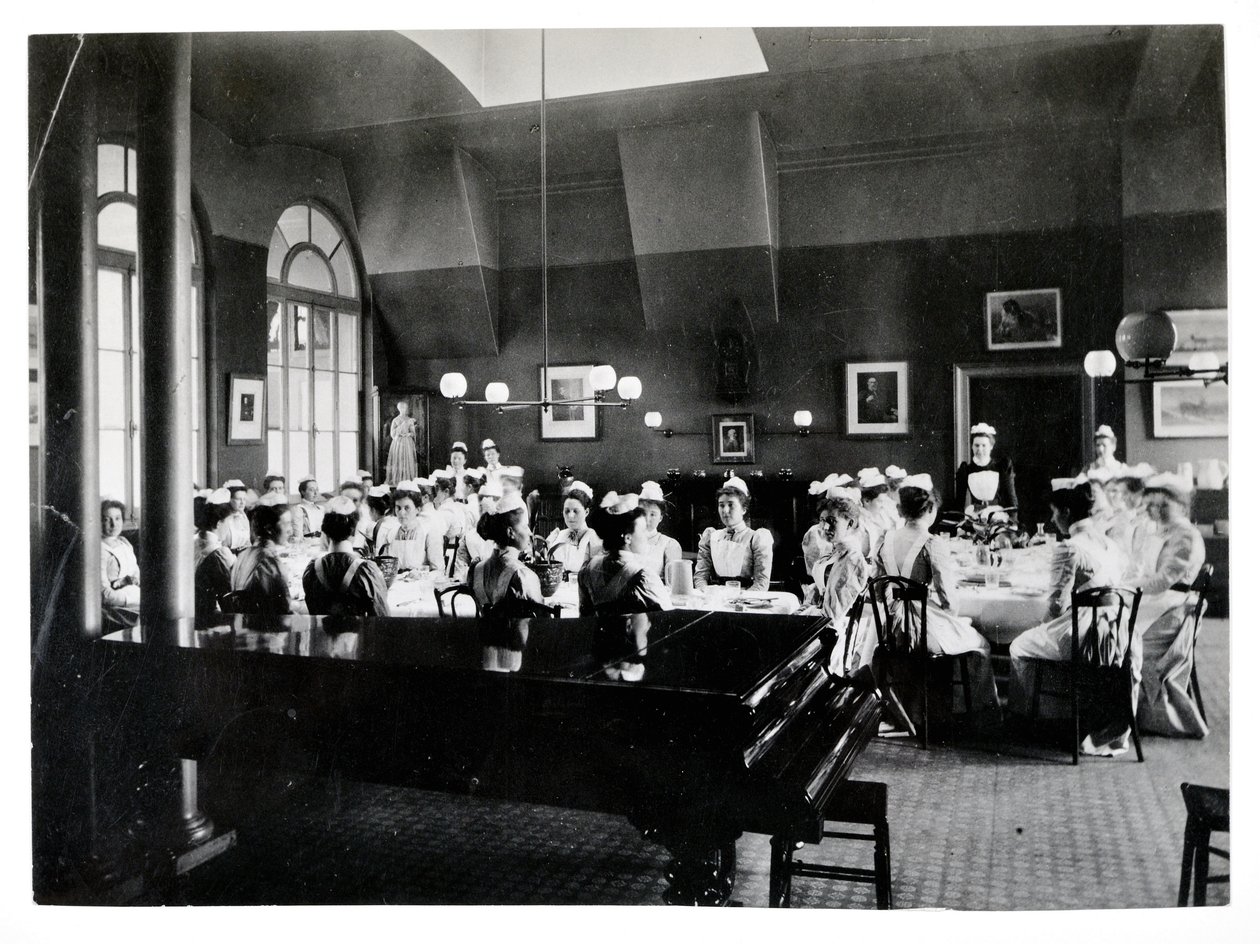 Nightingale Home dining room, Hospital St. Thomass de English Photographer
