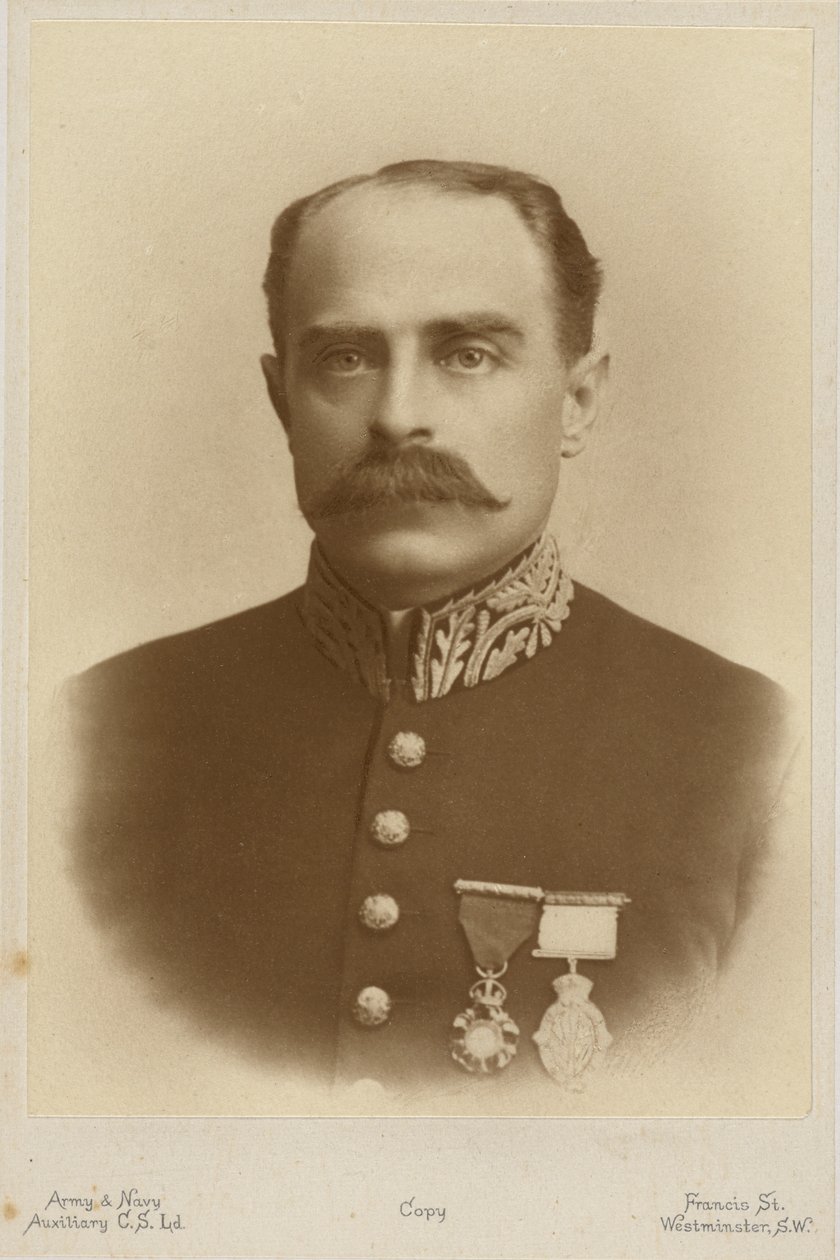 Retrato de Francis Younghusband (foto p/b) de English Photographer