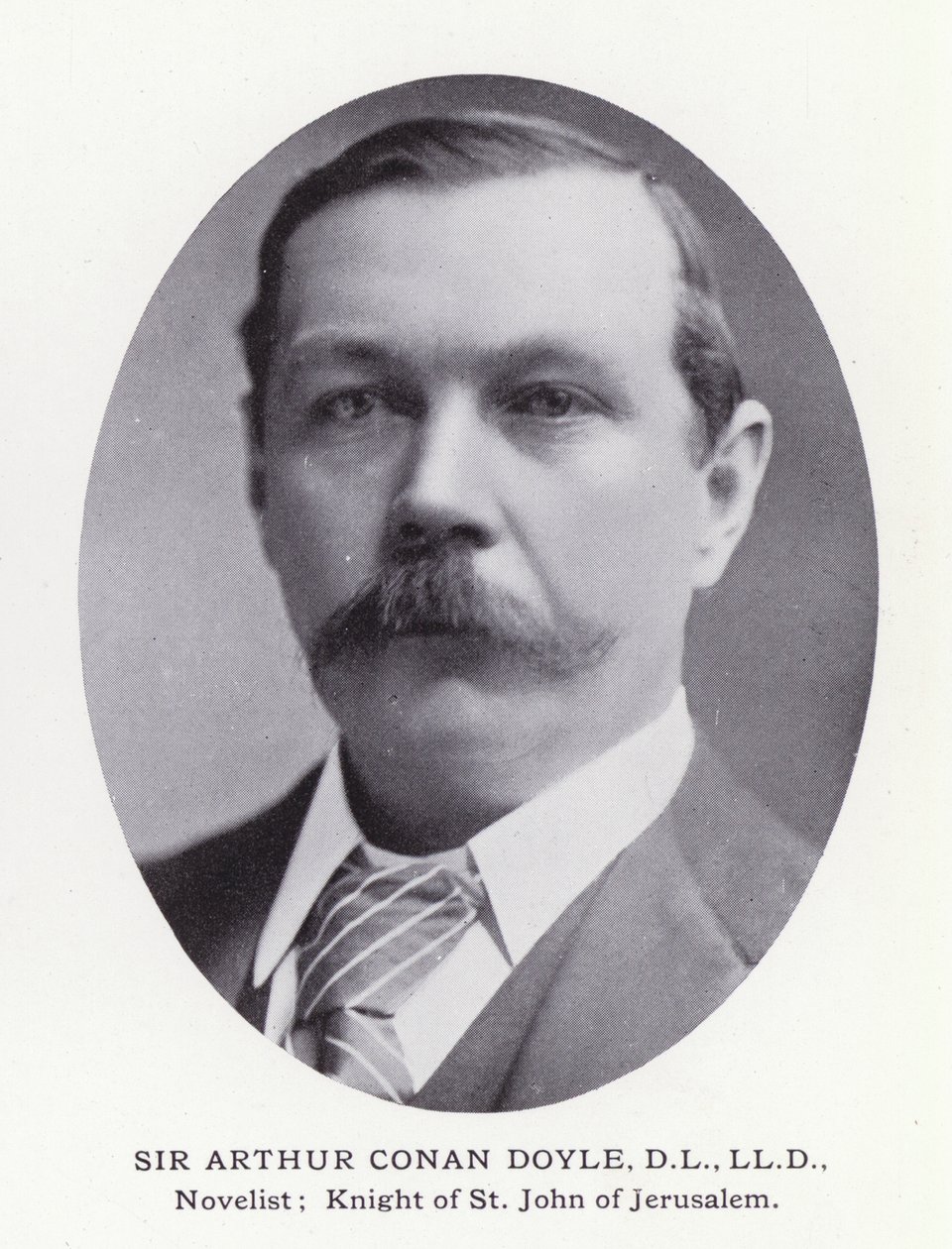 Homens proeminentes de Londres: Sir Arthur Conan Doyle (foto a p/b) de English Photographer