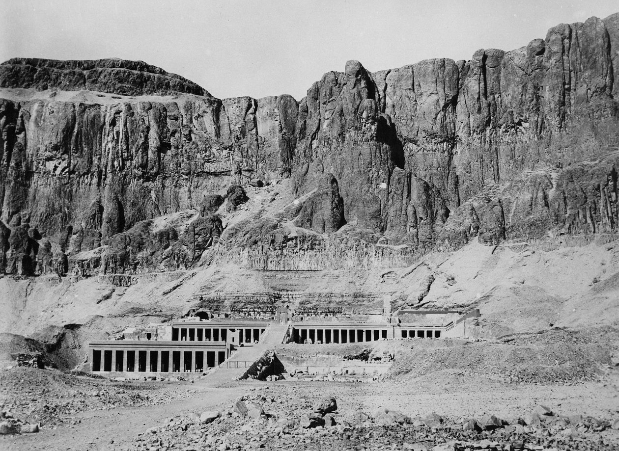 O templo da rainha Hatshepset, c.1904-05 de English Photographer
