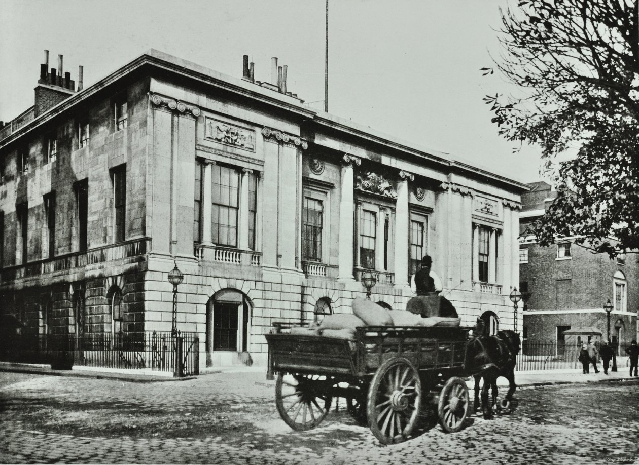 Casa da Trindade, Praça da Trindade, Cidade de Londres, 1890 de English Photographer