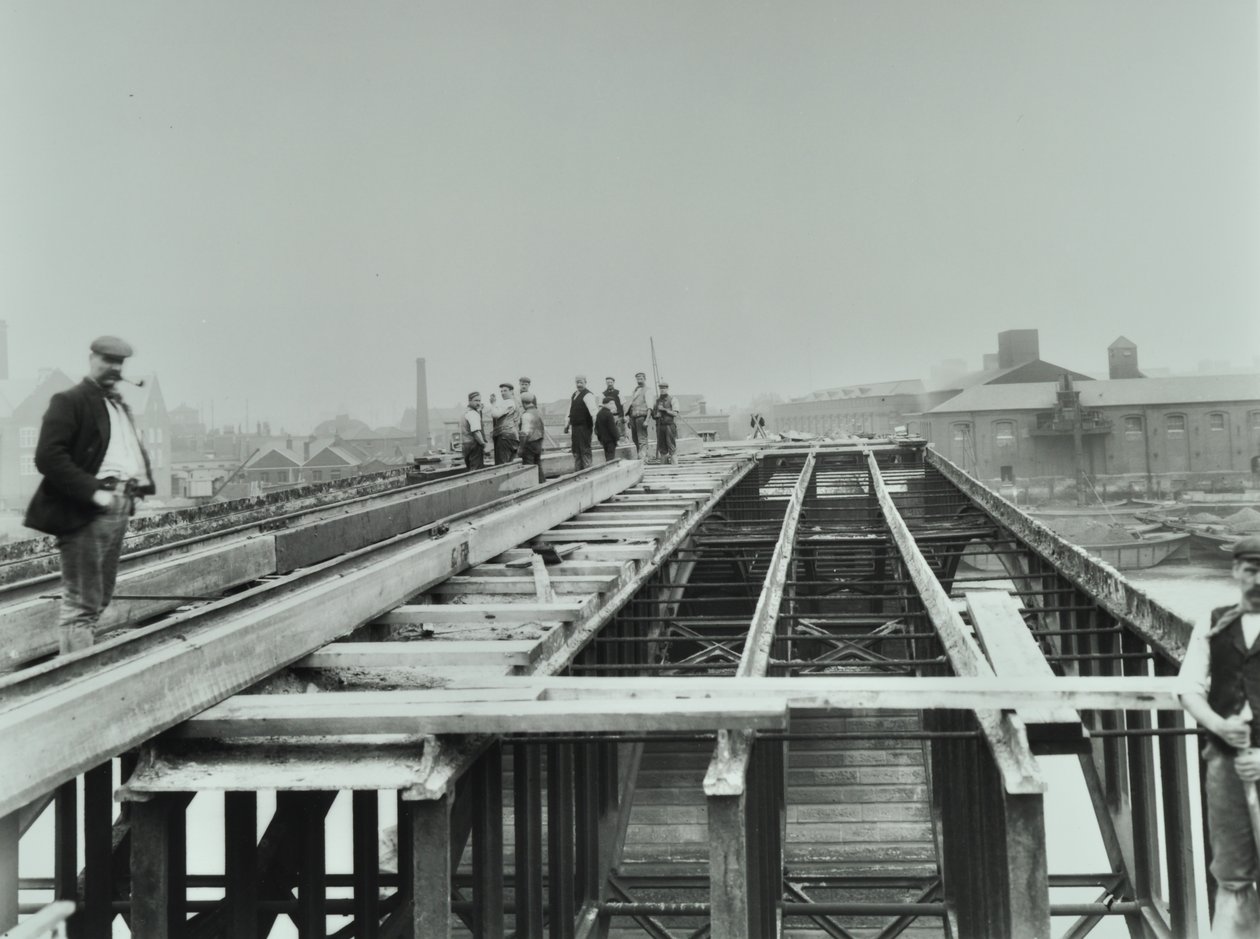 Ponte Vauxhall: demolição, 1898 de English Photographer
