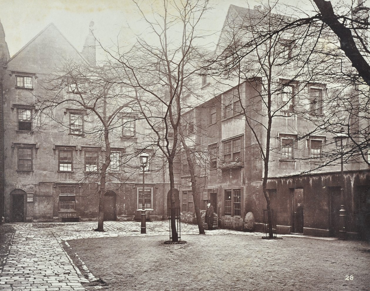Vista do Barnards Inn, Londres, 1879 de English Photographer