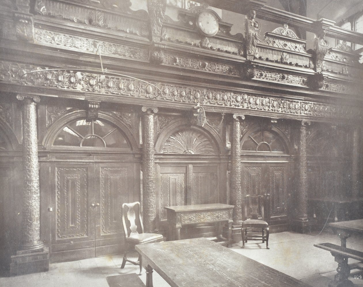 Vista do Grays Inn Hall, em Londres, 1885 de English Photographer