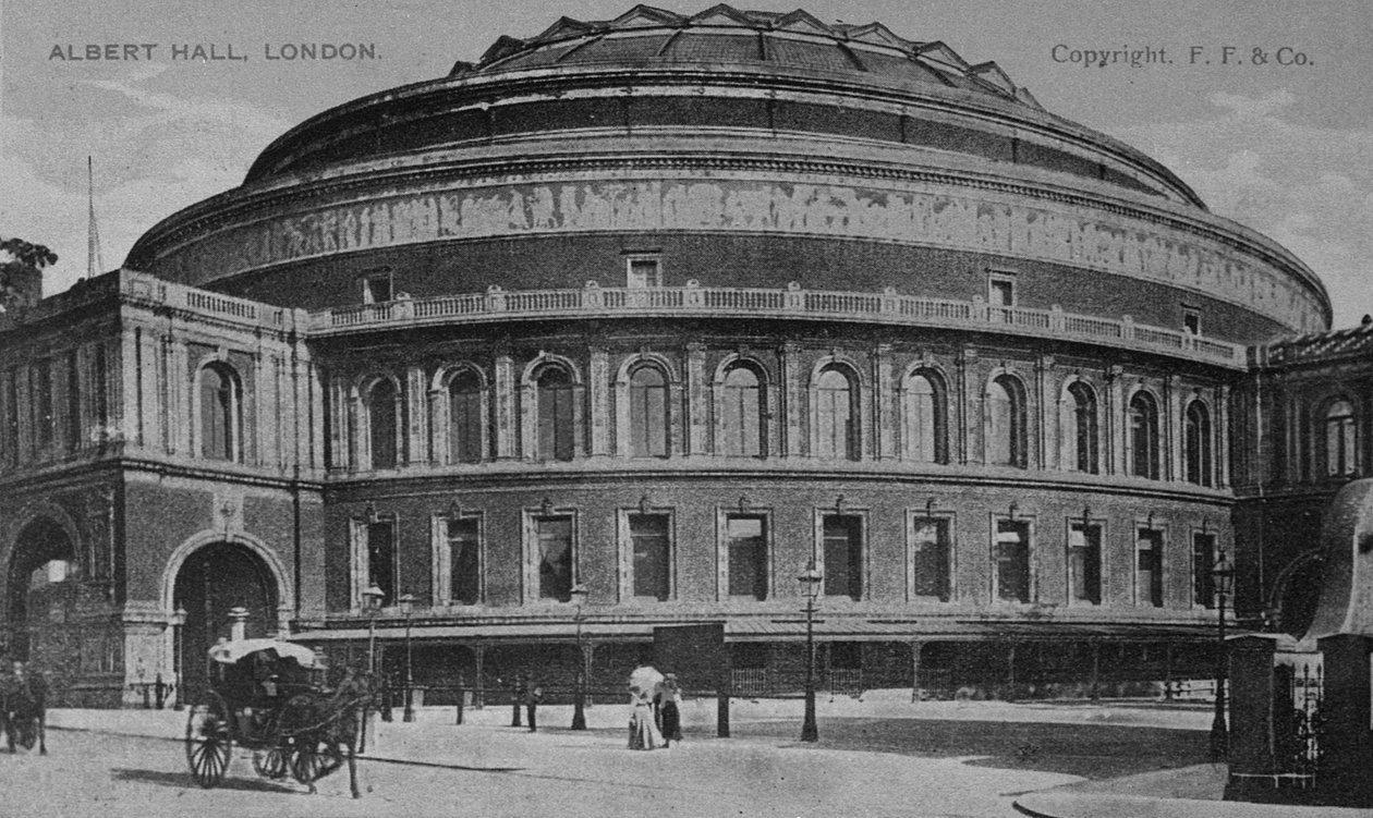Vista do Albert Hall, c.1900 de English Photographer
