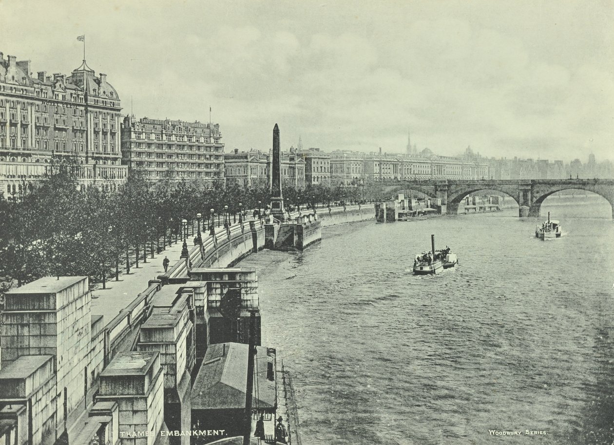 Ponte de Waterloo, Victoria Embankment, Westminster LB: olhando para o norte a partir da Ponte Hungerford, 1895 de English Photographer