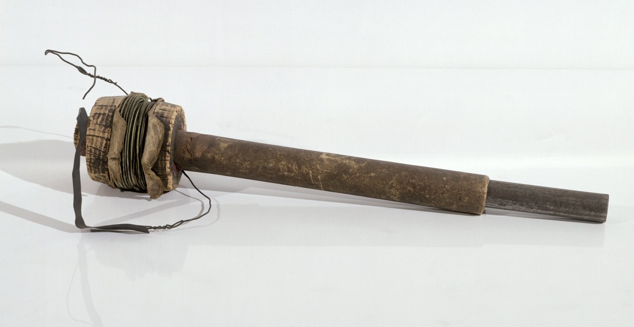 Um indutor bruto com o qual Michael Faraday (1791-1867) descobriu a lei da indução de English School