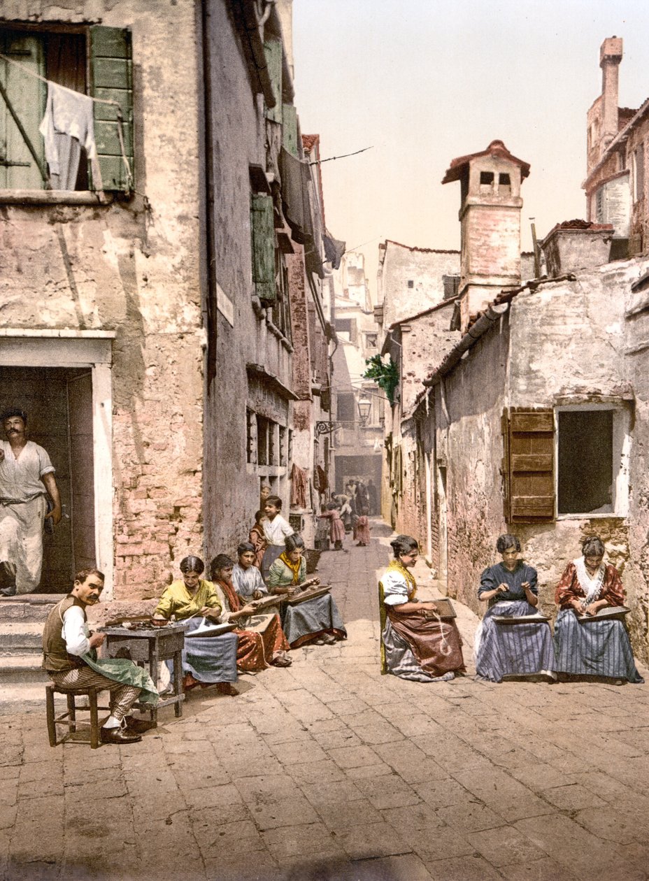 Calle dell Angelo em San Martino, Veneza (foto colorida à mão) de English School