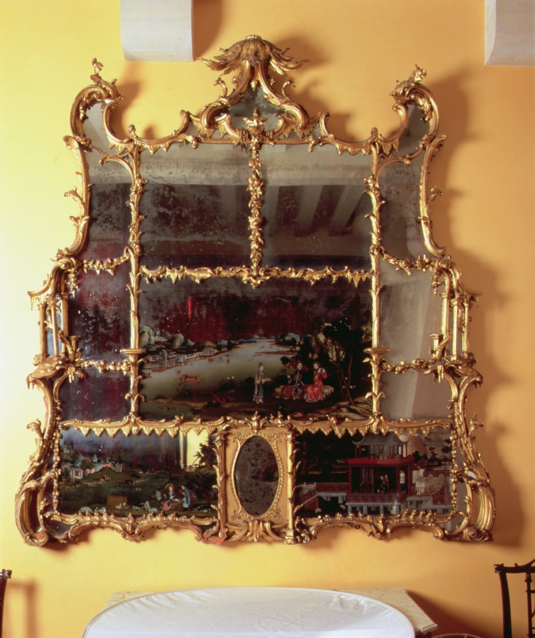 Vidro com aspecto chinês, Quarto York, Castelo Arundel, esculpido por J.A. Cuenot de English School